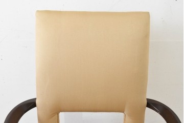 中古　アメリカ最高級ブランド　Century Furniture(センチュリー・ファニチャー)　品格漂う佇まいが魅力のアームチェア　定価約50万円　(R-089645)