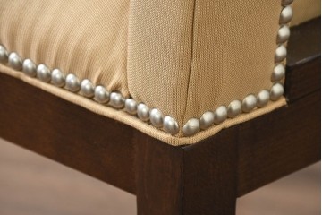 中古　アメリカ最高級ブランド　Century Furniture(センチュリー・ファニチャー)　品格漂う佇まいが魅力のアームチェア　定価約50万円　(R-089645)