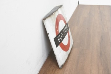 イギリスヴィンテージ　ロンドン交通局　ラウンデル(Roundel)　BUS STOP(バスストップ)　バス停の看板　(R-089648)
