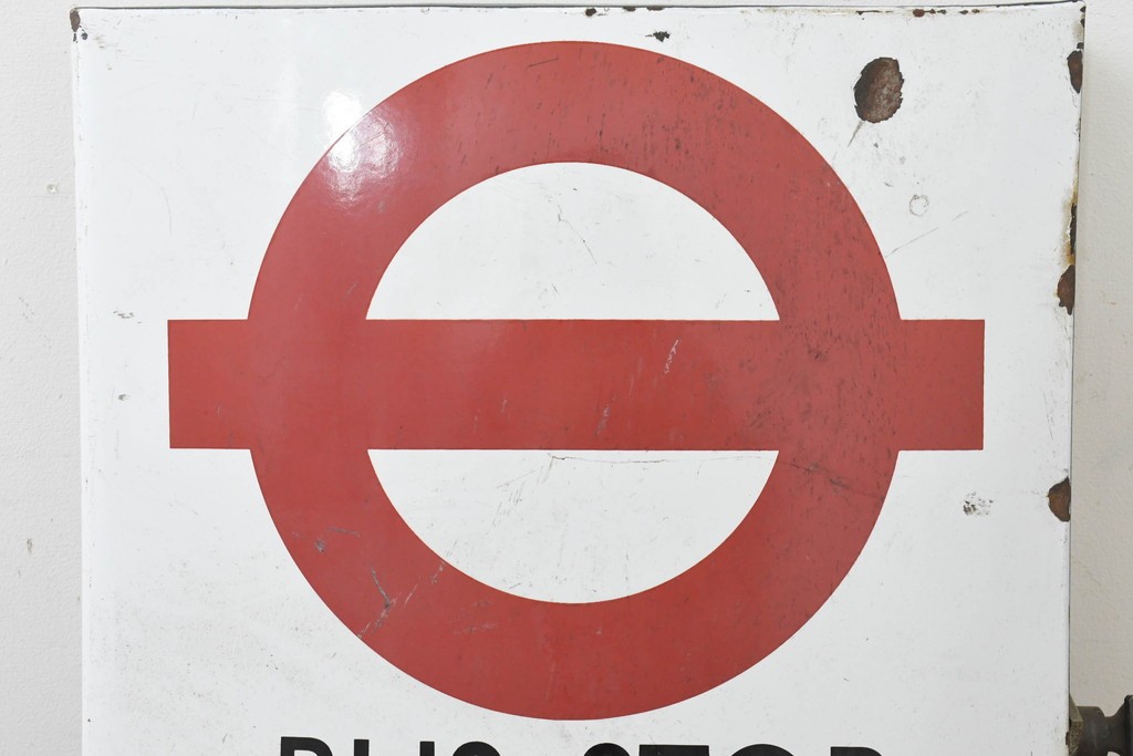 イギリスヴィンテージ　ロンドン交通局　プレーン・ラウンデル(Roundel)　BUS STOP(バスストップ)　バス停の看板　(R-089649)