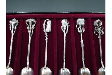 ドイツ　クリストフ・ウィドマン(CHRISTOPH WIDMANN)　シルバー835・925　繊細な装飾が魅力のカトラリーなど26点セット　外箱付き　(R-089655)