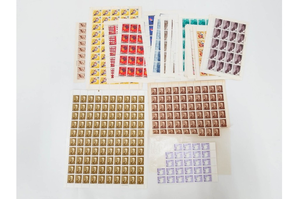 日本切手　多彩な図柄の未使用切手シート&バラまとめてセット　額面535,715円　(R-089662)