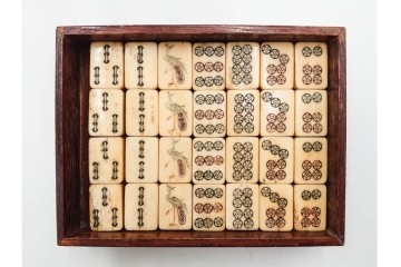 戦前　背竹牌(骨牌)　麻雀牌・点棒・サイコロのセット　収納箱付き　(R-089665)