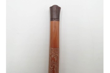 竹材　漢詩彫刻が施された香筒　在銘　共箱付き　(R-089668)