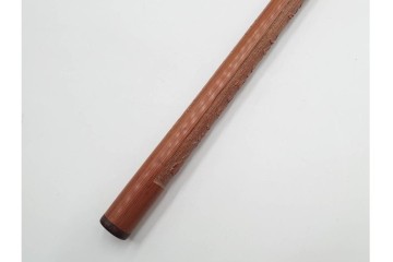 竹材　漢詩彫刻が施された香筒　在銘　共箱付き　(R-089668)