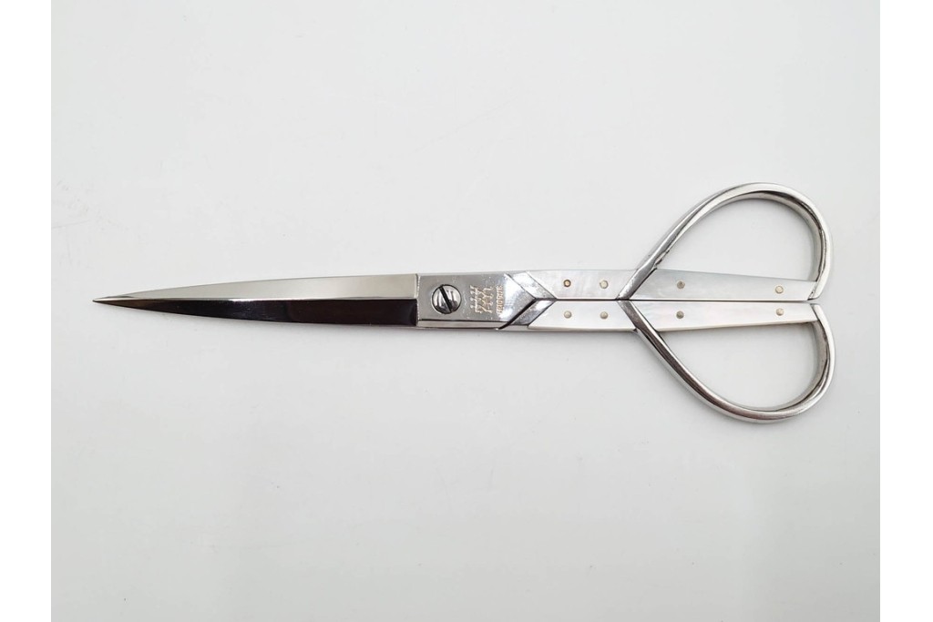ドイツ　Solingen(ゾーリンゲン)　 ZWILLING J.A. HENCKELS(ツヴィリング J.A. ヘンケルス) 　マザーパールをあしらったスリードール鋏　外箱付き　(R-089669)