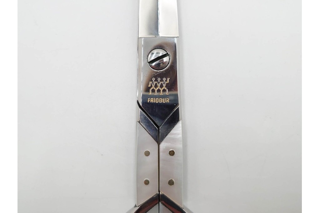ドイツ　Solingen(ゾーリンゲン)　 ZWILLING J.A. HENCKELS(ツヴィリング J.A. ヘンケルス) 　マザーパールをあしらったスリードール鋏　外箱付き　(R-089669)