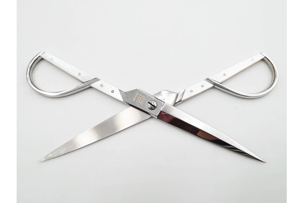 ドイツ　Solingen(ゾーリンゲン)　 ZWILLING J.A. HENCKELS(ツヴィリング J.A. ヘンケルス) 　マザーパールをあしらったスリードール鋏　外箱付き　(R-089669)