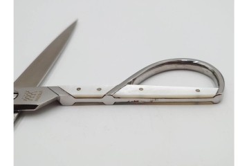 ドイツ　Solingen(ゾーリンゲン)　 ZWILLING J.A. HENCKELS(ツヴィリング J.A. ヘンケルス) 　マザーパールをあしらったスリードール鋏　外箱付き　(R-089669)