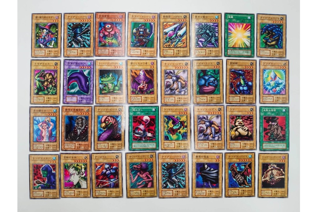 KONAMI(コナミ)　遊戯王　初期　スターターボックス&デュエルモンスターズEX　カードまとめてセット　青眼の白龍、エルフの剣士、ブラック・マジシャンなど　(R-089671)