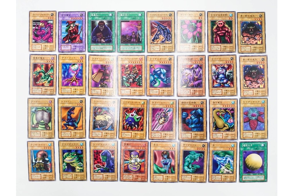KONAMI(コナミ)　遊戯王　初期　スターターボックス&デュエルモンスターズEX　カードまとめてセット　青眼の白龍、エルフの剣士、ブラック・マジシャンなど　(R-089671)
