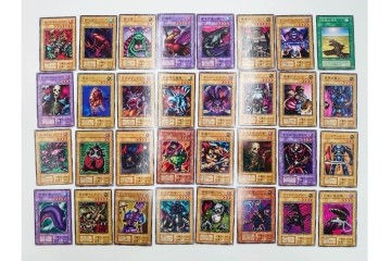 KONAMI(コナミ)　遊戯王　初期　スターターボックス&デュエルモンスターズEX　カードまとめてセット　青眼の白龍、エルフの剣士、ブラック・マジシャンなど　(R-089671)