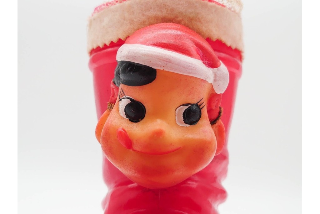 昭和レトロ　当時物　不二家　ソフビ製　サンタ姿のペコちゃんが可愛らしいクリスマスブーツ　(R-089674)