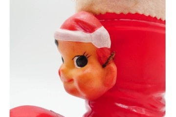 昭和レトロ　当時物　不二家　ソフビ製　サンタ姿のペコちゃんが可愛らしいクリスマスブーツ　(R-089674)