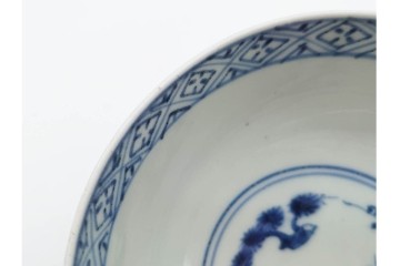 江戸期　古伊万里　染付　花唐草文と松竹梅文が上品な蓋付き茶碗　(R-089675)
