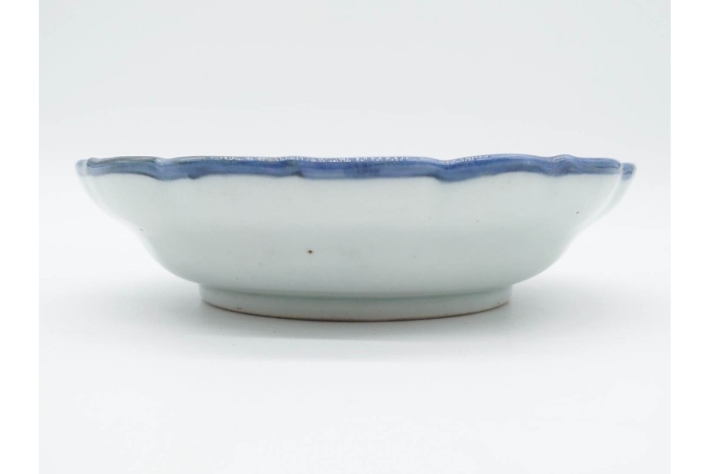 江戸期　古伊万里　染付　直径約15cm(4.9寸)　花文が彩る楼閣山水図の中皿2枚セット　(R-089676)