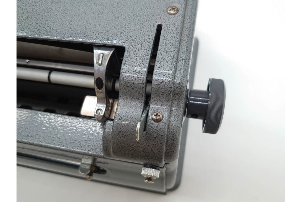 アメリカ　PERKINS BRAILLER(パーキンスブレーラー)　レトロな点字タイプライター　(R-089677)