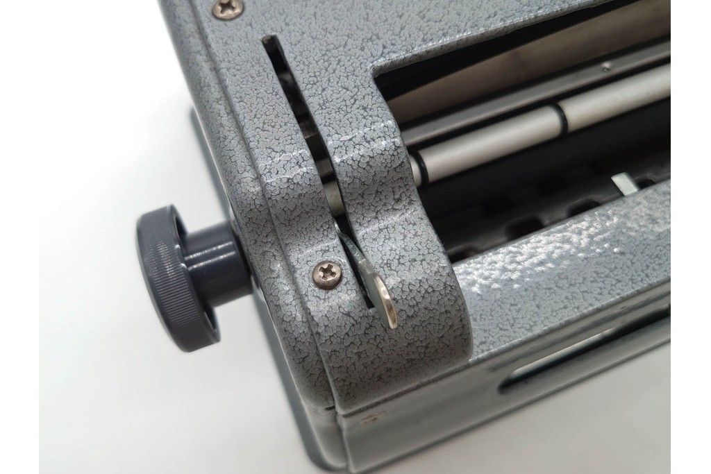 アメリカ　PERKINS BRAILLER(パーキンスブレーラー)　レトロな点字タイプライター　(R-089677)