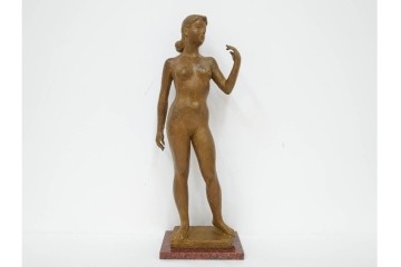 彫刻家 小森邦夫　高さ約54cm　優美な立ち姿が目を引く裸婦のブロンズ像　(R-089680)