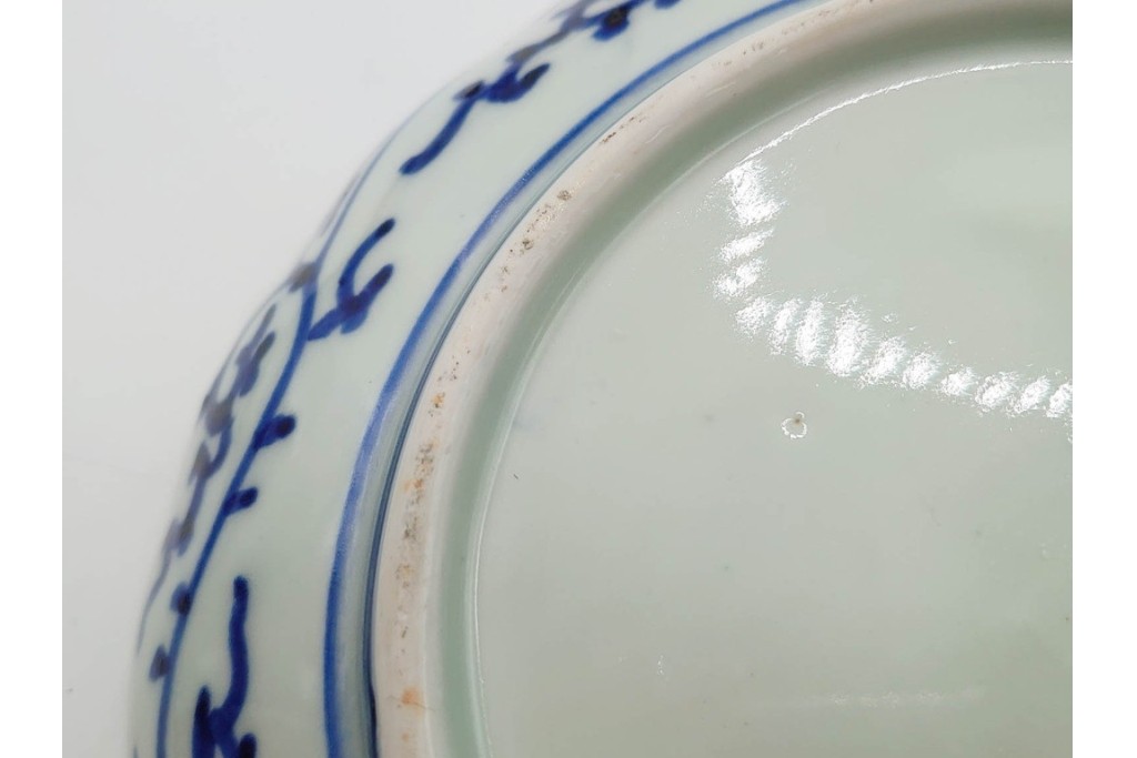 江戸から明治期　古伊万里　染付　直径約20cm(6.6寸)　蛸唐草文に松竹梅文が映える輪花型中皿4枚セット　(R-089685)