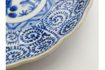 江戸から明治期　古伊万里　染付　直径約20cm(6.6寸)　蛸唐草文に松竹梅文が映える輪花型中皿4枚セット　(R-089685)