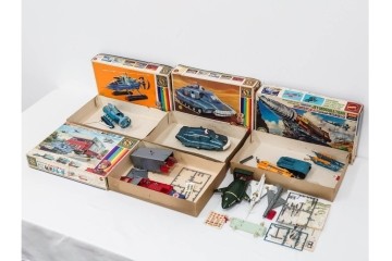当時物　IMAI(旧イマイ)　キャプテンスカーレットの追跡戦闘車・秘密トレーラー・ヘリコプター　サンダーバードのジェットモグラタンク　プラモデルなどまとめてセット　外箱付き　(R-089691)