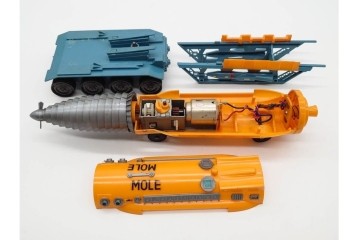 当時物　IMAI(旧イマイ)　キャプテンスカーレットの追跡戦闘車・秘密トレーラー・ヘリコプター　サンダーバードのジェットモグラタンク　プラモデルなどまとめてセット　外箱付き　(R-089691)