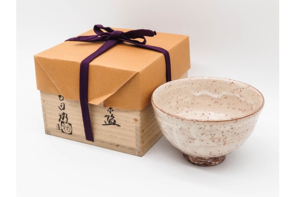 岡田裕　直径約14cm(4.6寸)　土の温かみを感じる萩茶碗　共箱付き　(R-089694)