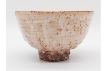 岡田裕　直径約14cm(4.6寸)　土の温かみを感じる萩茶碗　共箱付き　(R-089694)