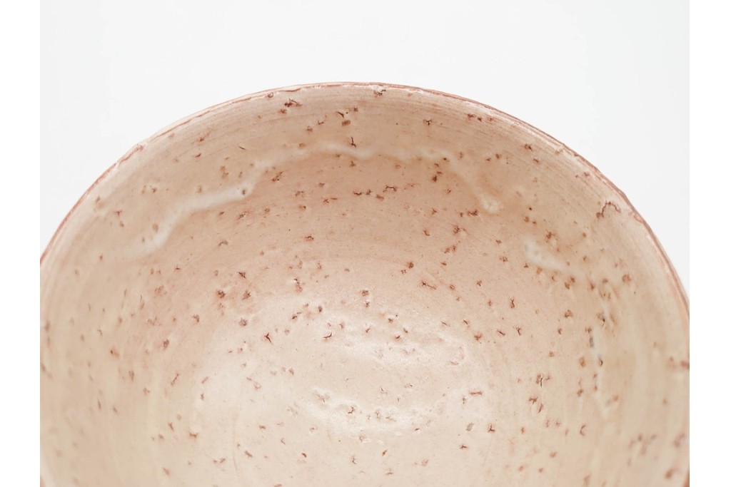 岡田裕　直径約14cm(4.6寸)　土の温かみを感じる萩茶碗　共箱付き　(R-089694)