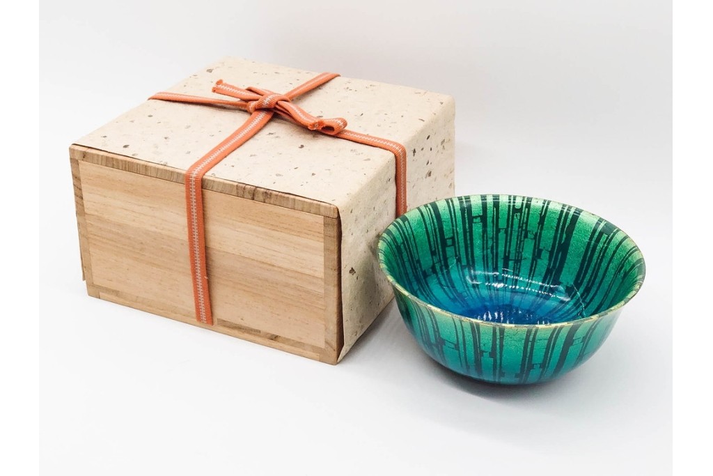 小野珀子　釉裏金彩　直径約18cm(5.9寸)　深みのある青緑の輝きが美しい菓子鉢　共箱付き　(R-089695)