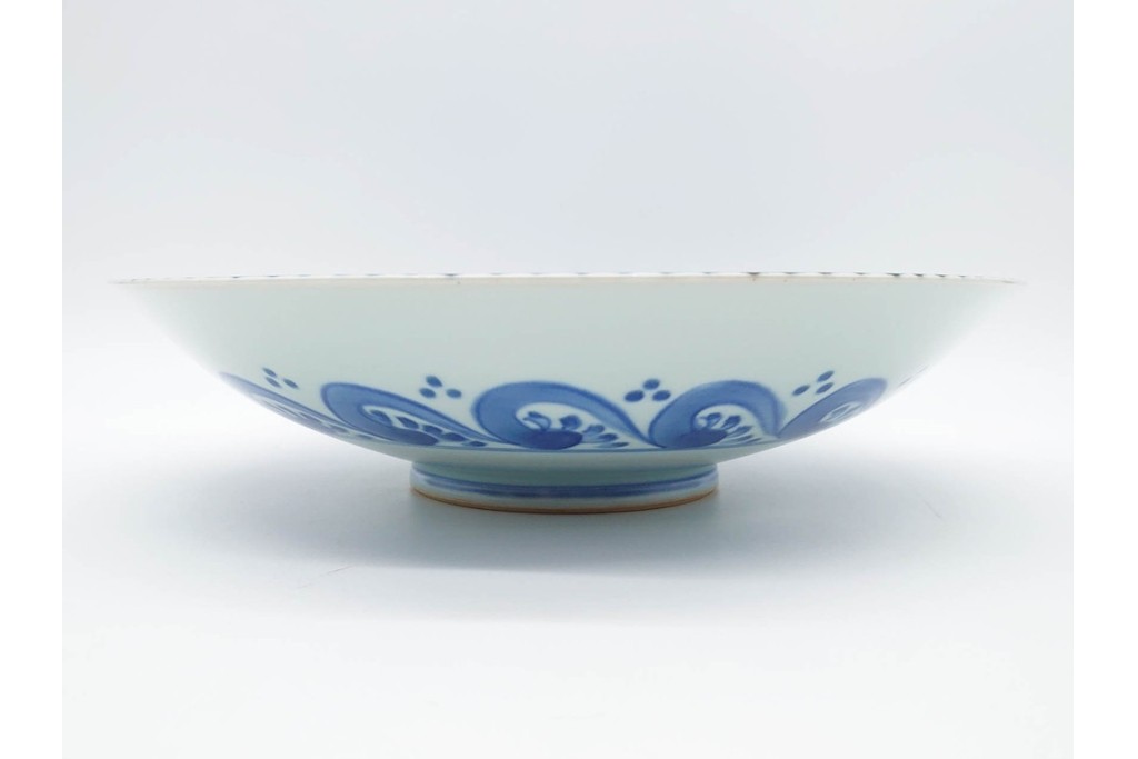 宮崎祐輔　有田焼　直径約29cm(9.5寸)　染錦柘榴駱駝の鉢　皿立て・共箱付き　(R-089697)