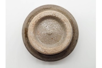 人間国宝 濱田庄司(浜田庄司)　益子焼　落ち着いた佇まいの香合　共箱付き　(R-089698)