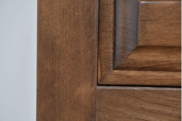 中古　美品　スペイン　ターニングレッグが印象的な引き出し付きサイドテーブル　(R-089701)