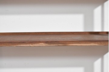 和製ヴィンテージ　昭和中期　透かし意匠がアクセントの多段オープンシェルフ　(R-089703)