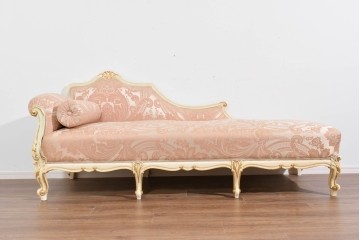 中古　ピンクの花柄とゴールドカラーの装飾が華やかなシェーズロング　(R-089707)