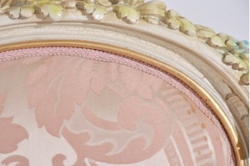 中古　SILIK(シリック)　ロココ調　優美な花柄と曲線装飾が華やかな3人掛けソファ　定価約180万円　(R-089708)