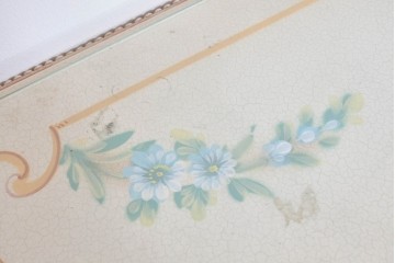 中古　美品　SILIK(シリック)　ロココ調　優美な花柄とゴールドの装飾が華やかな引き出し付きコンソールテーブル　現行定価約180万円　(R-089712)