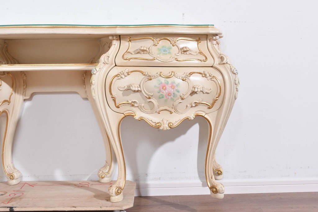 中古　美品　SILIK(シリック)　ロココ調　優美な花柄とゴールドの装飾が華やかな引き出し付きコンソールテーブル　現行定価約180万円　(R-089712)