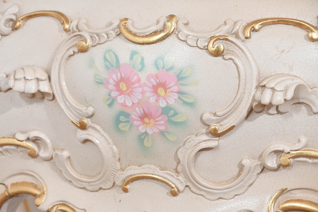 中古　美品　SILIK(シリック)　ロココ調　優美な花柄とゴールドの装飾が華やかな引き出し付きコンソールテーブル　現行定価約180万円　(R-089712)