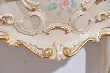 中古　美品　SILIK(シリック)　ロココ調　優美な花柄とゴールドの装飾が華やかな引き出し付きコンソールテーブル　現行定価約180万円　(R-089712)