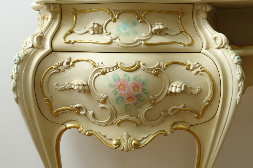中古　美品　SILIK(シリック)　ロココ調　優美な花柄とゴールドの装飾が華やかな引き出し付きコンソールテーブル　現行定価約180万円　(R-089712)