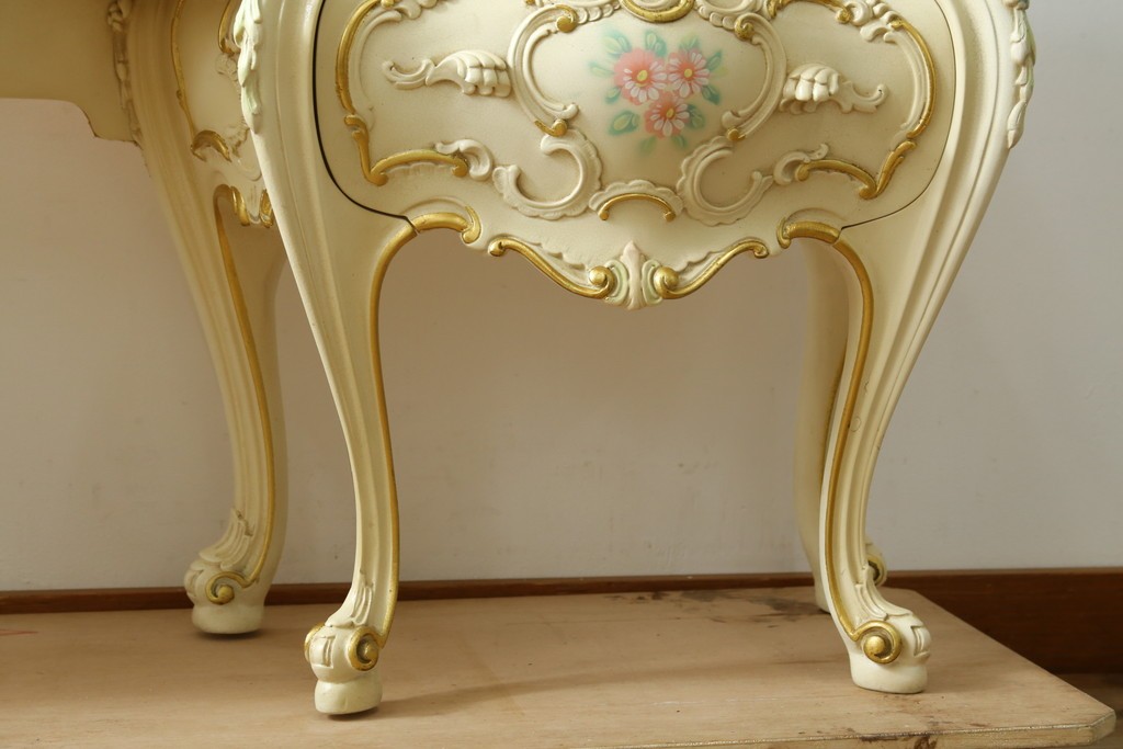 中古　美品　SILIK(シリック)　ロココ調　優美な花柄とゴールドの装飾が華やかな引き出し付きコンソールテーブル　現行定価約180万円　(R-089712)