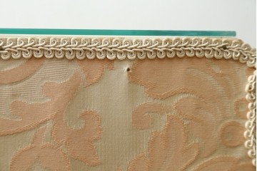 中古　美品　SILIK(シリック)　ロココ調　優美な花柄とゴールドの装飾が華やかな引き出し付きコンソールテーブル　現行定価約180万円　(R-089712)