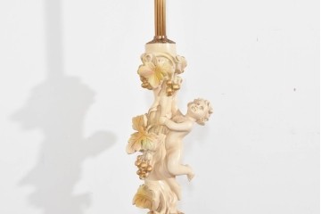 中古　SILIK(シリック)　ブドウと人物モチーフの装飾が華やかなポールハンガー　定価約46万円　(R-089714)