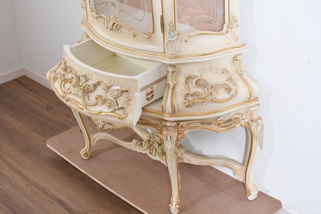 中古　美品　SILIK(シリック)　優美な装飾が華やかなロココ調キュリオケース　定価約170万円　(R-089716)