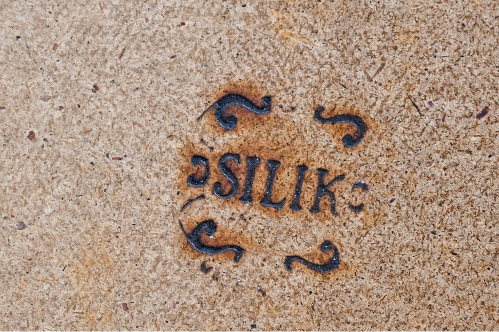中古　美品　SILIK(シリック)　優美な装飾が華やかなロココ調キュリオケース　定価約170万円　(R-089717)