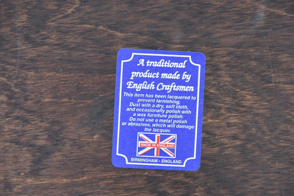 中古　イギリス　真鍮張り　ゴルフ風景の意匠が個性的で味わい深い収納ボックス　(R-089719)