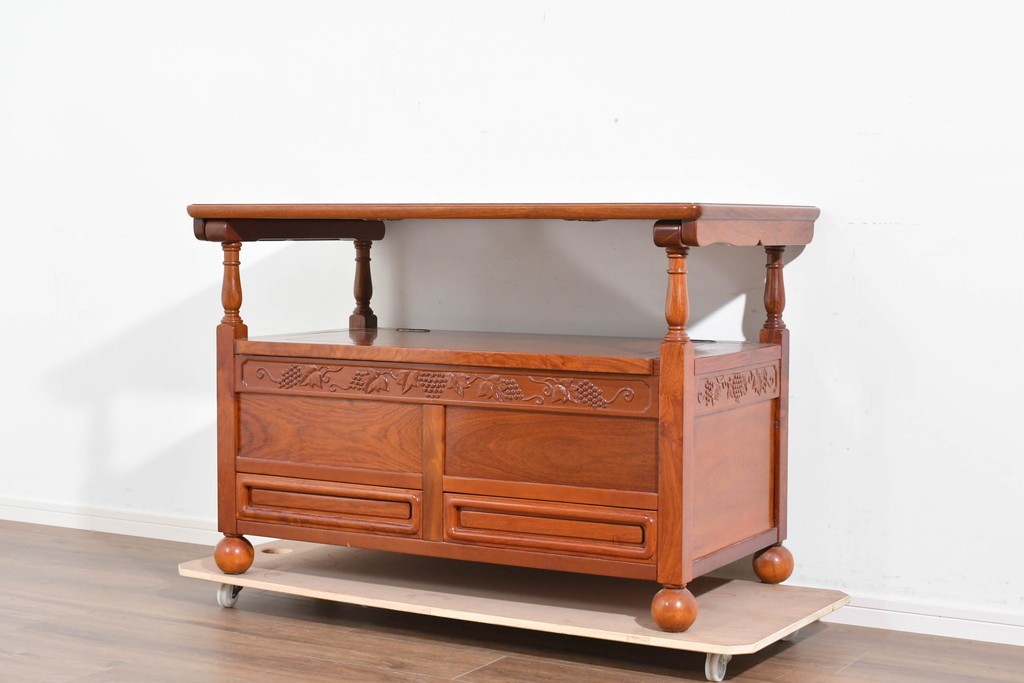 中古　美品　花梨(カリン)無垢材　多機能デザインが魅力の彫刻入りモンクスベンチ　(R-089721)