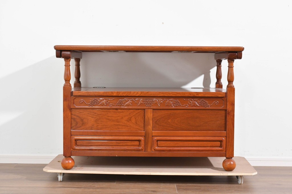 中古　美品　花梨(カリン)無垢材　多機能デザインが魅力の彫刻入りモンクスベンチ　(R-089721)